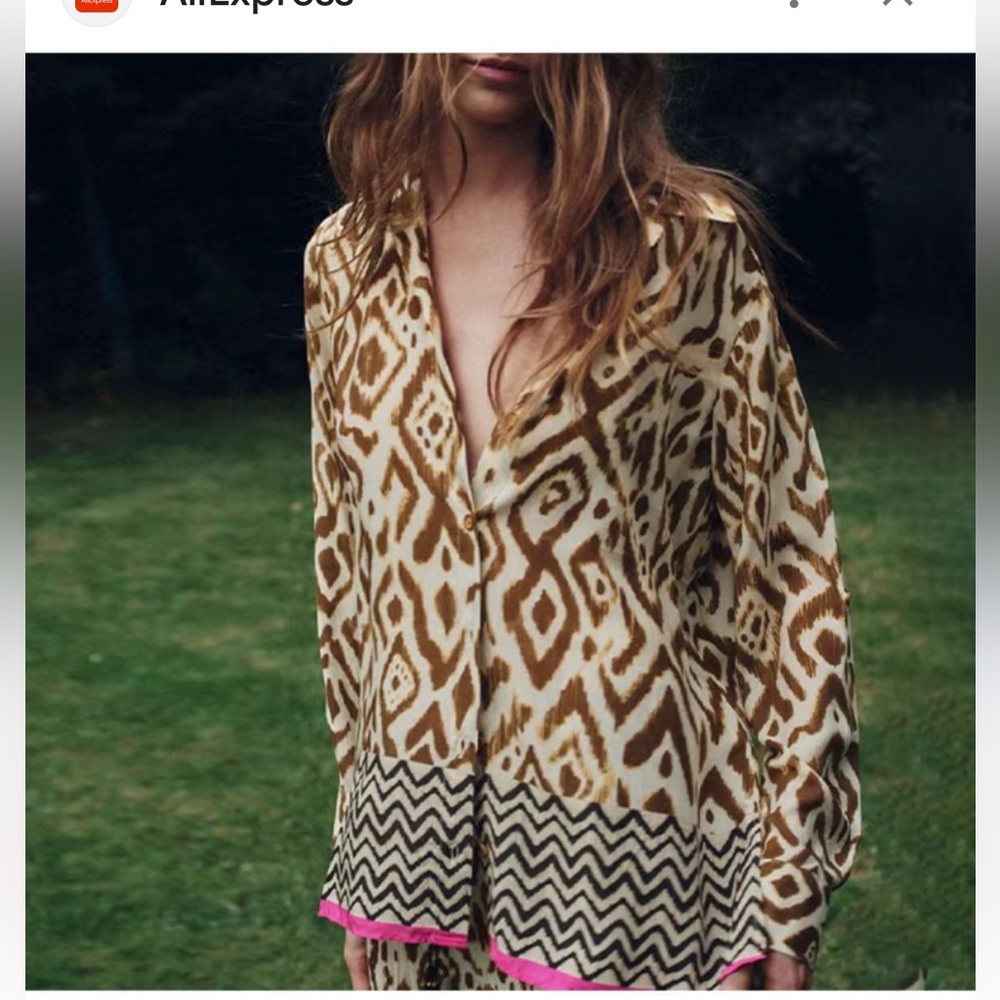 Stunning NWT ZARA Print Blouse M